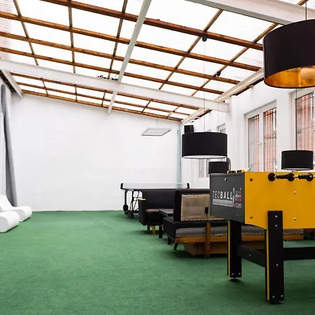 Apartment 230 M2 Loft Mit Eigenem Wintergarten Mit Tischtennis & Dart, Kostenloser Parkplatz *