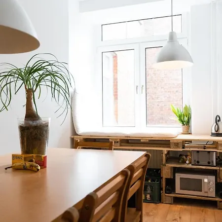 230 M2 Loft Mit Eigenem Wintergarten Mit Tischtennis & Dart, Kostenloser Parkplatz Apartment *