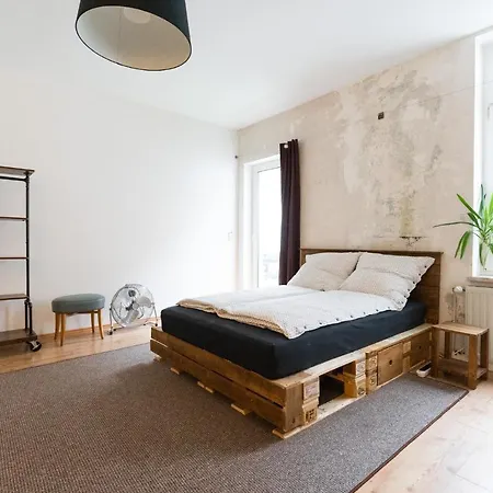 Appartamento 230 M2 Loft Mit Eigenem Wintergarten Mit Tischtennis & Dart, Kostenloser Parkplatz *