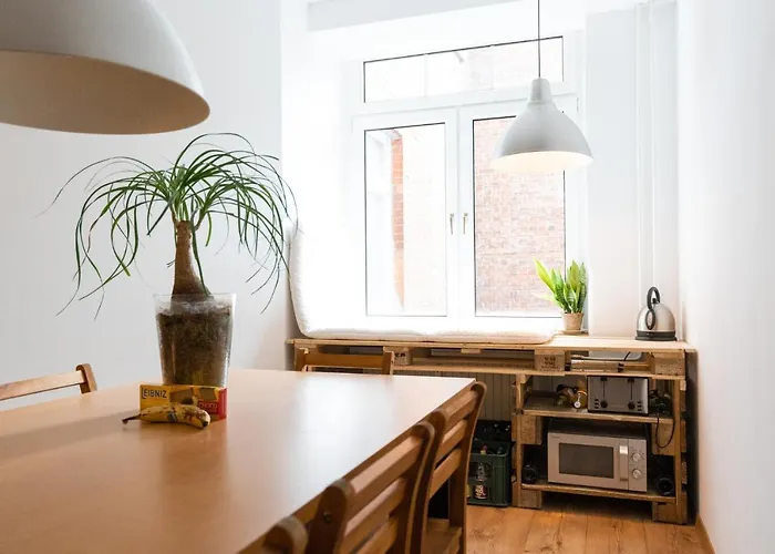 230 M2 Loft Mit Eigenem Wintergarten Mit Tischtennis & Dart, Kostenloser Parkplatz Apartamento *